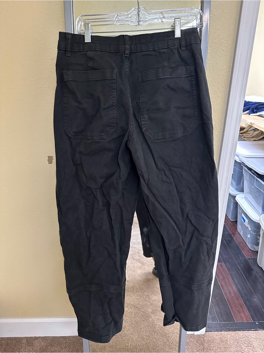 Everlane Black Relaxed High-Rise Chinos - Picture 2 of 4